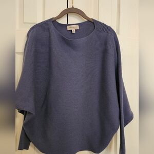 Philosophy Women's Medium Sweater. Boatneck. Dolmam Sleeve. Soft purple.